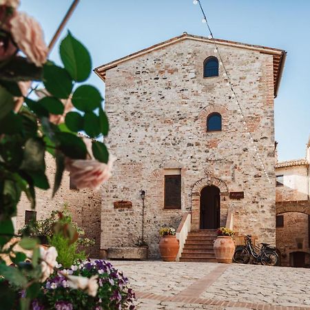 Hotel Borgo Petroro Todi Exterior foto